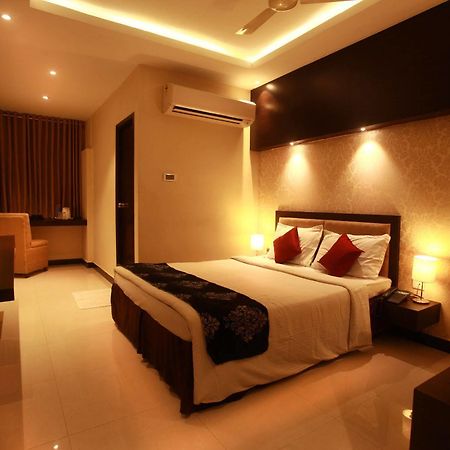 Hotel Mars Classic Chennai Exteriör bild