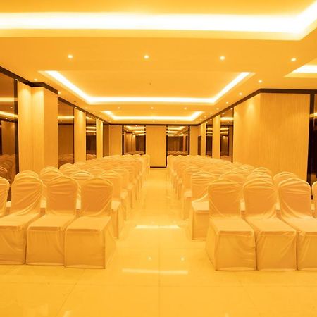 Hotel Mars Classic Chennai Exteriör bild