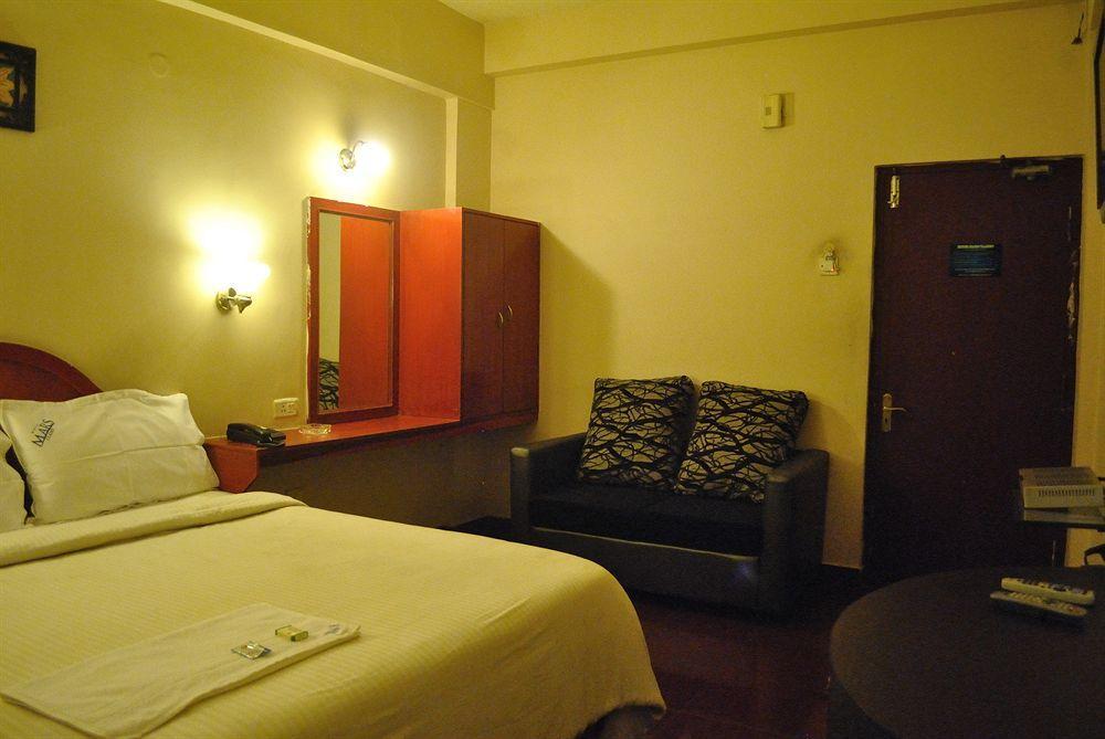 Hotel Mars Classic Chennai Exteriör bild