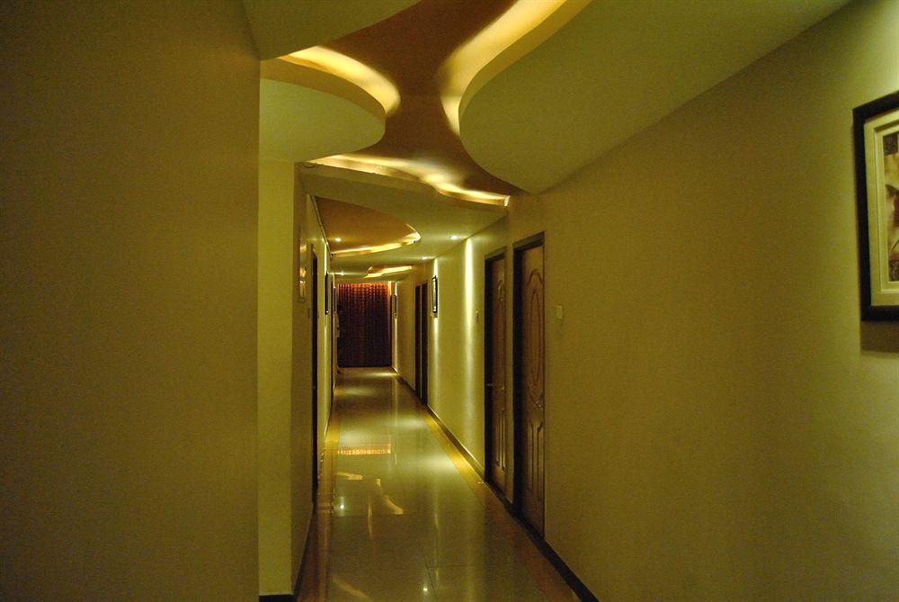 Hotel Mars Classic Chennai Exteriör bild