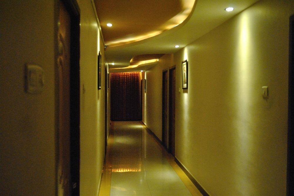 Hotel Mars Classic Chennai Exteriör bild