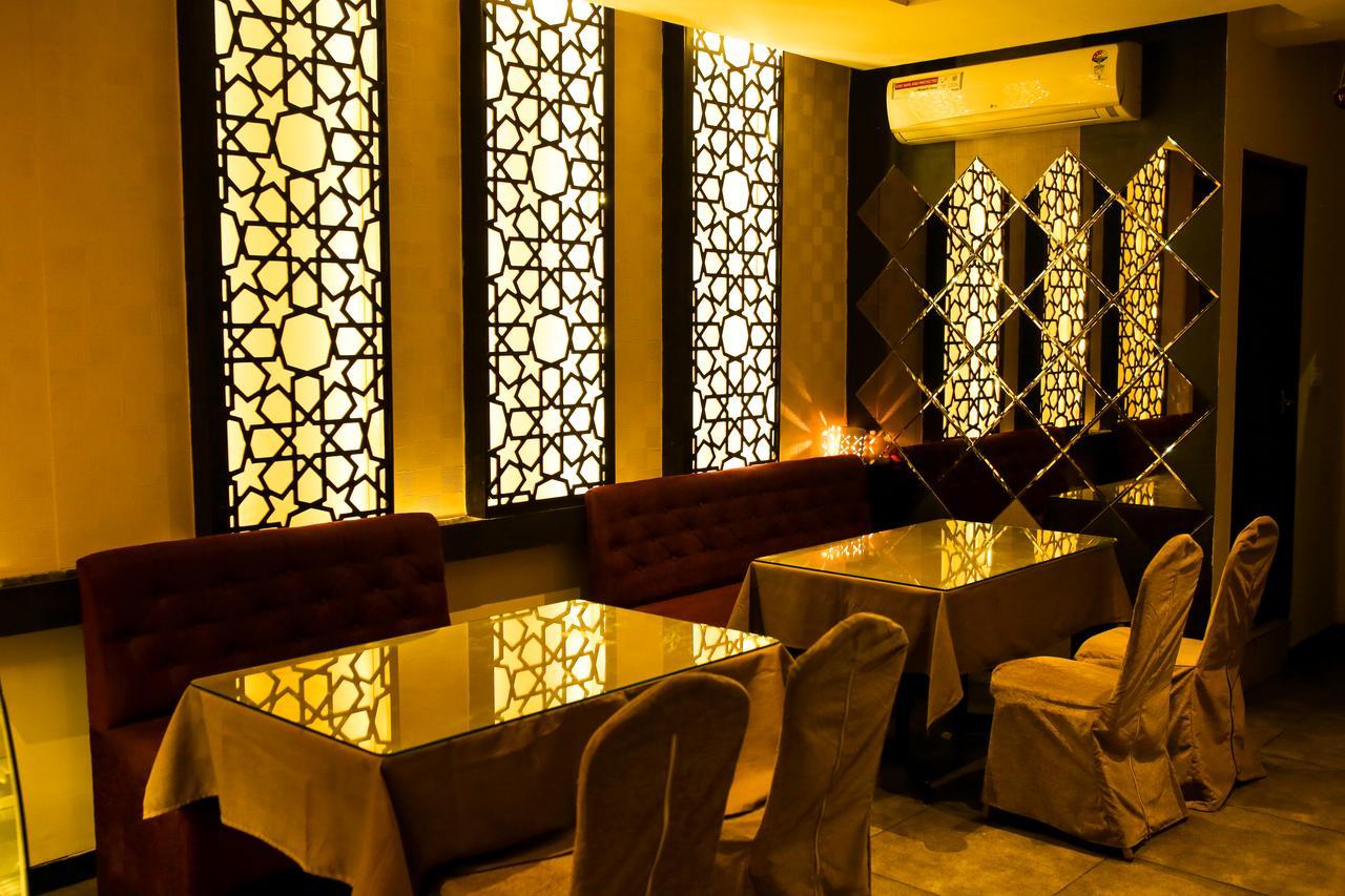 Hotel Mars Classic Chennai Exteriör bild