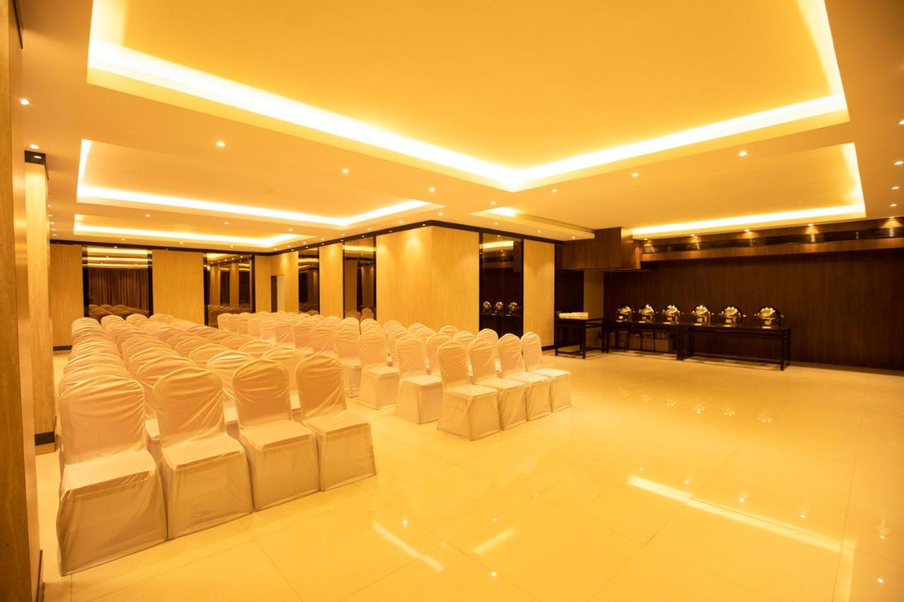 Hotel Mars Classic Chennai Exteriör bild