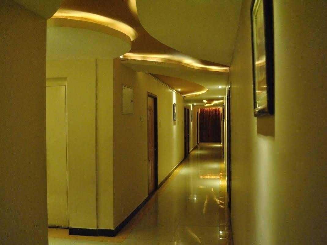 Hotel Mars Classic Chennai Exteriör bild